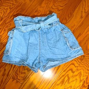 Paper bag denim shorts